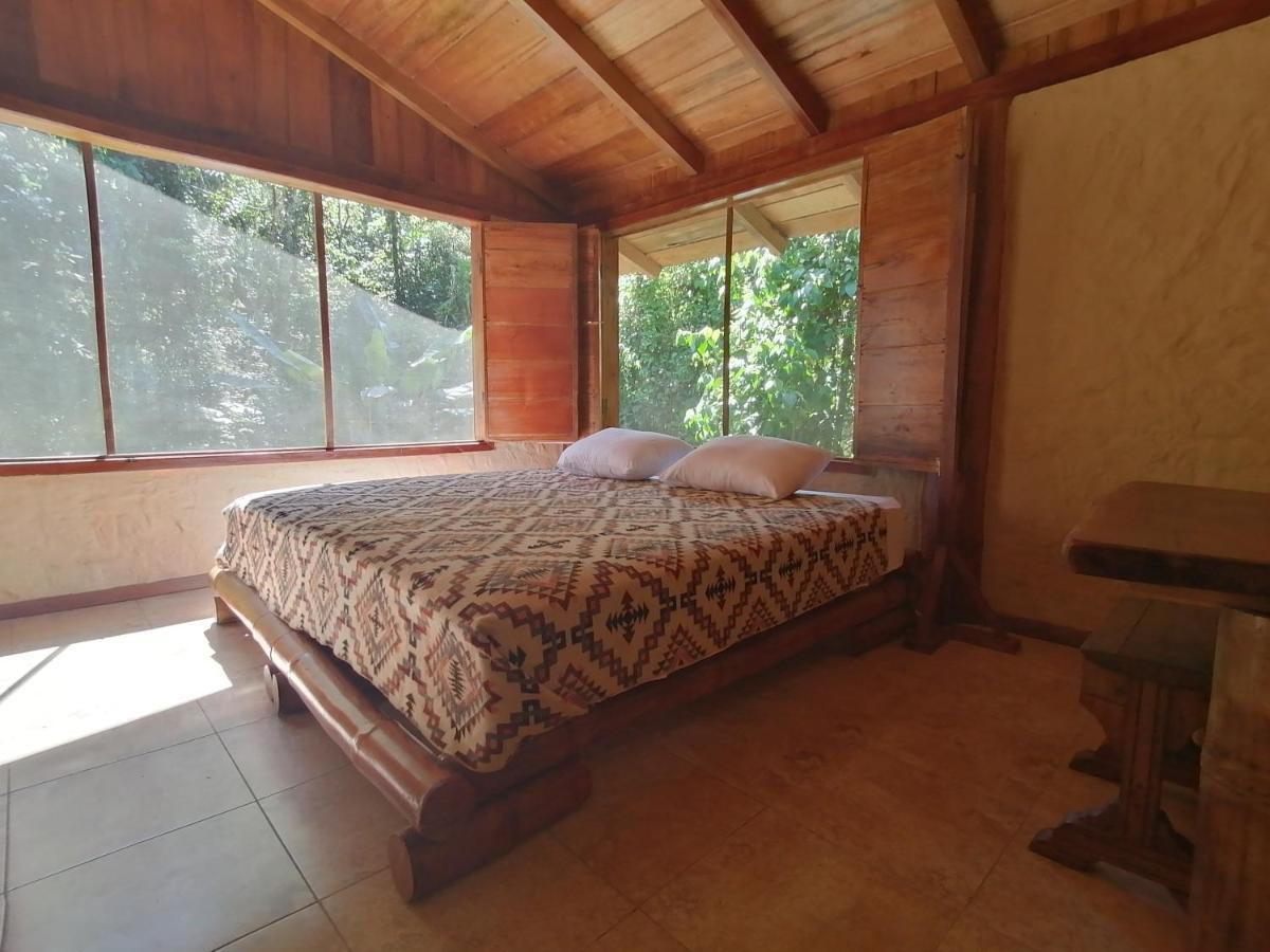 Hotel La Chonta Mindo Habitación foto